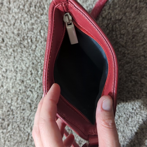 Small Real Italian Leather Cross Body Bag - Picture 3 of 5